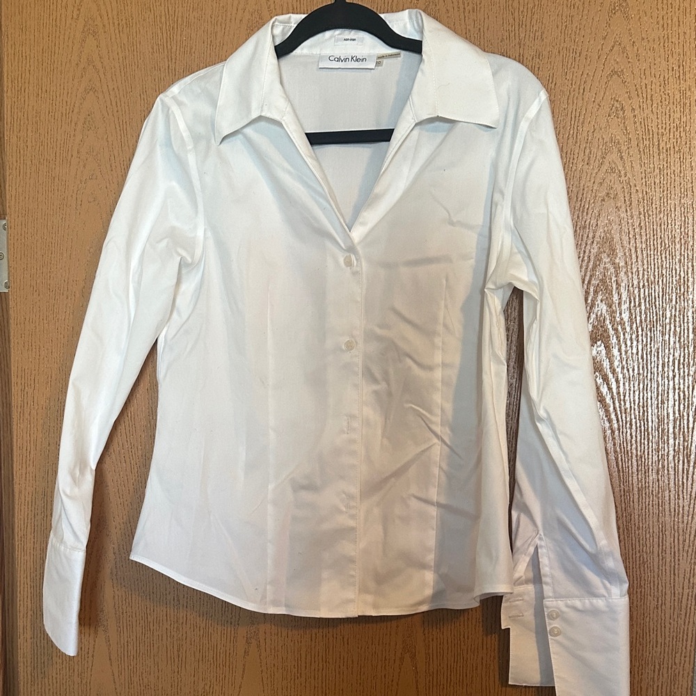 Calvin Klein Women's Classic White Button-Down Shirt